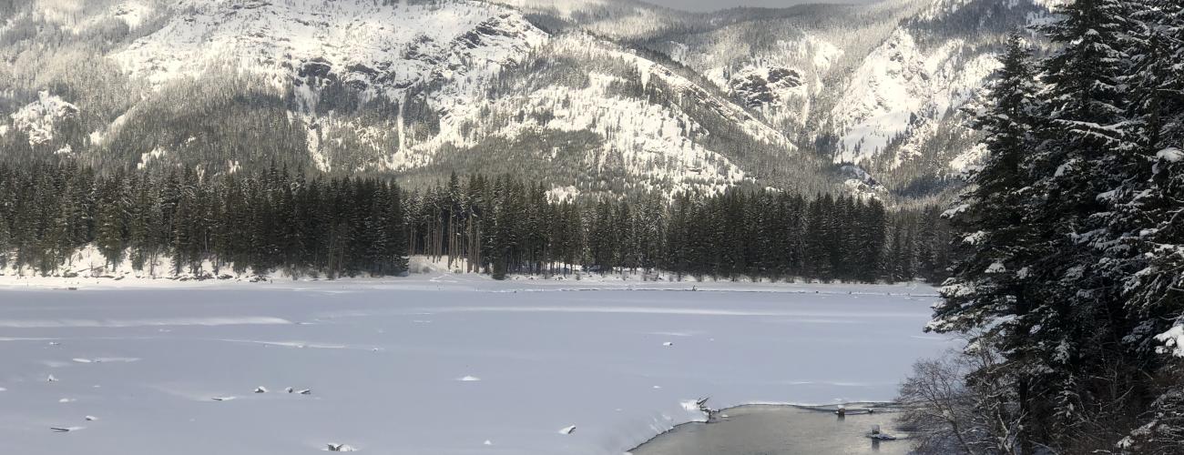 Frozen Lake Easton, snow covered mountains in background