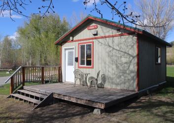 Pearrygin Lake Cabin C1 Exterior