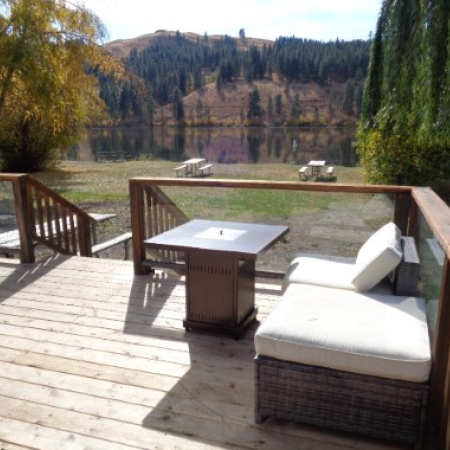 Pearrygin Lake Vacation House Deck and View