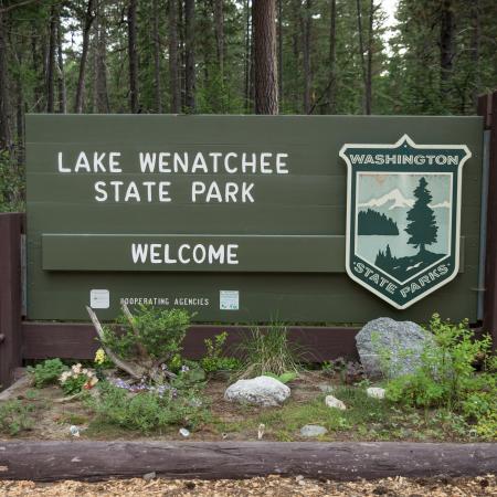 Lake Wenatchee State Park, Welcome Sign
