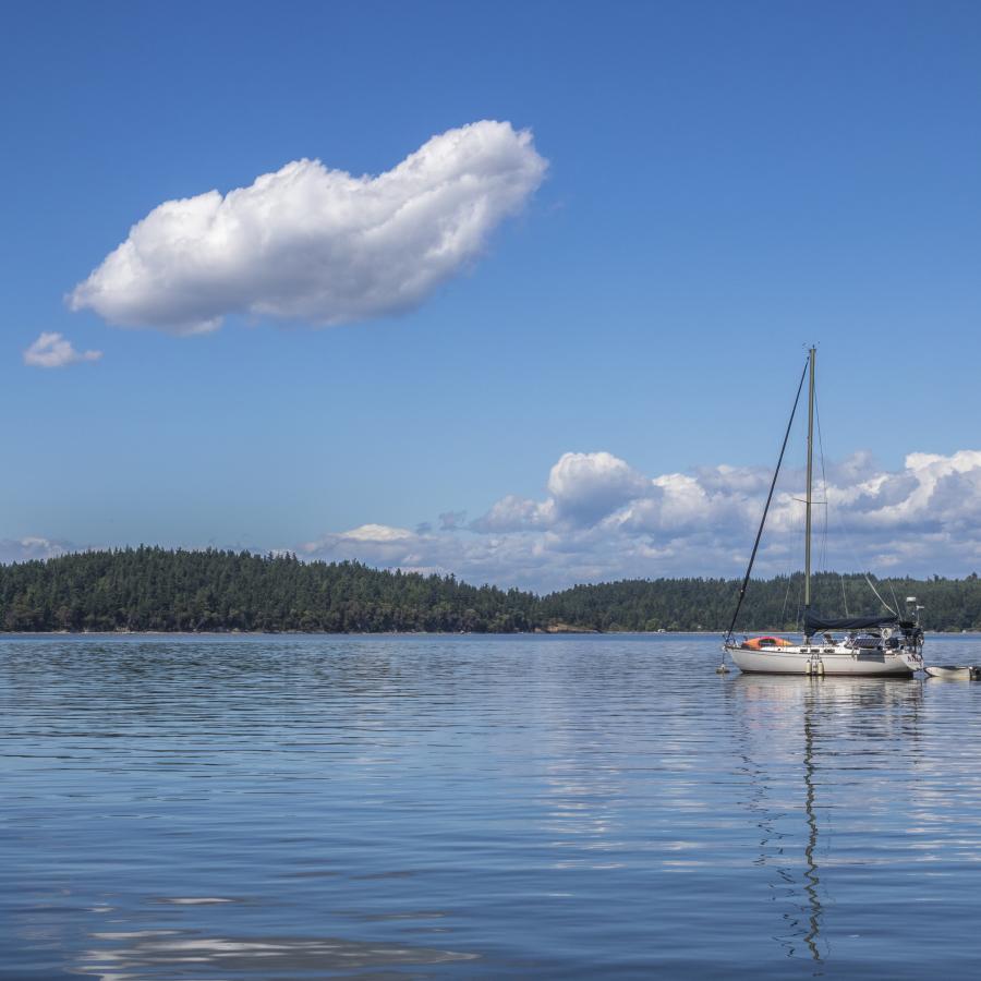 A moored boat on the waters bordering of Hope Island State Park.