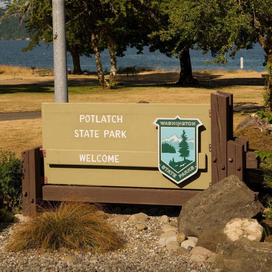 state parks Welcome to Potlatch sign
