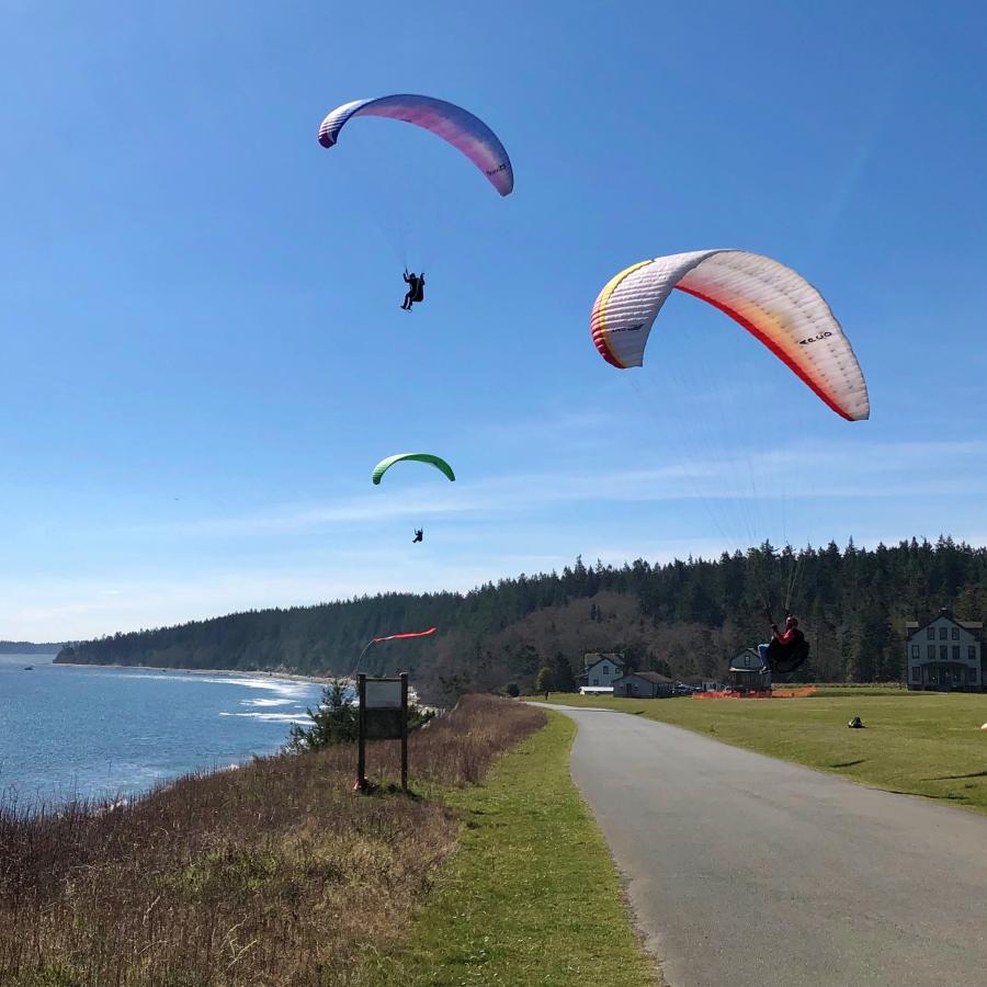 Paragliding at Fort Flagler.