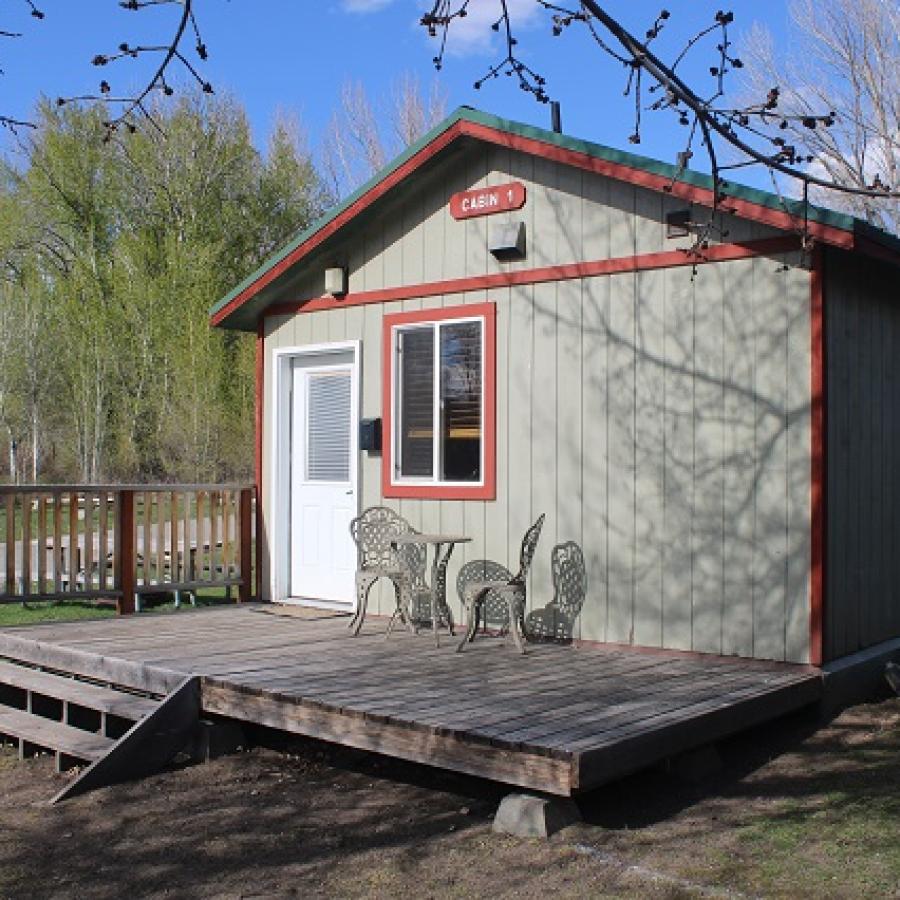 Pearrygin Lake Cabin C1 Exterior