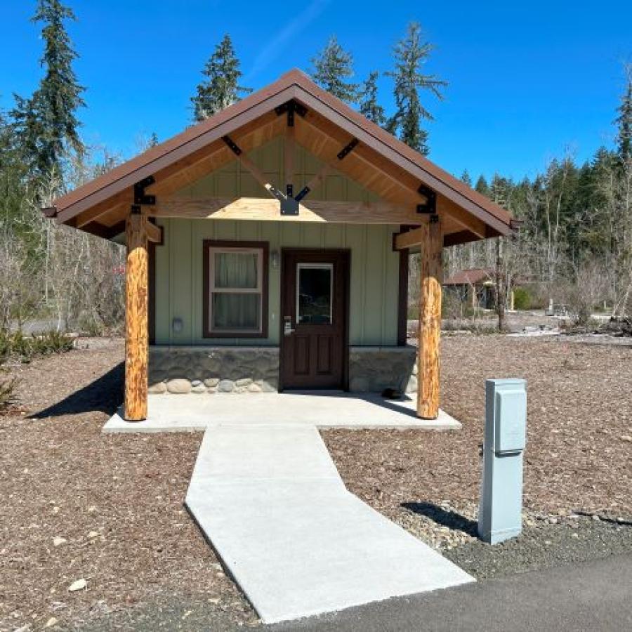 Schafer Cabin C2 Exterior