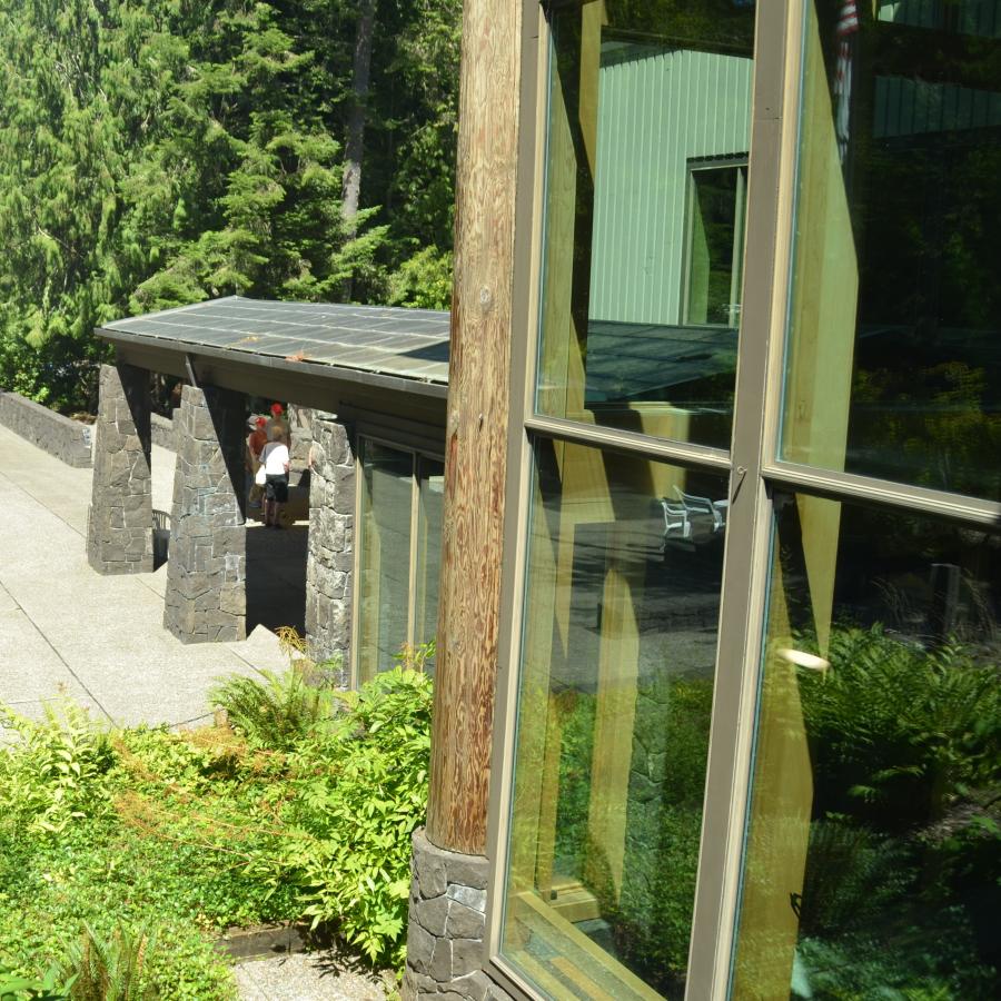 Mount St Helens Visitor Entryway